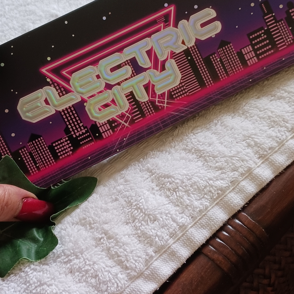 Lurella electric city palette